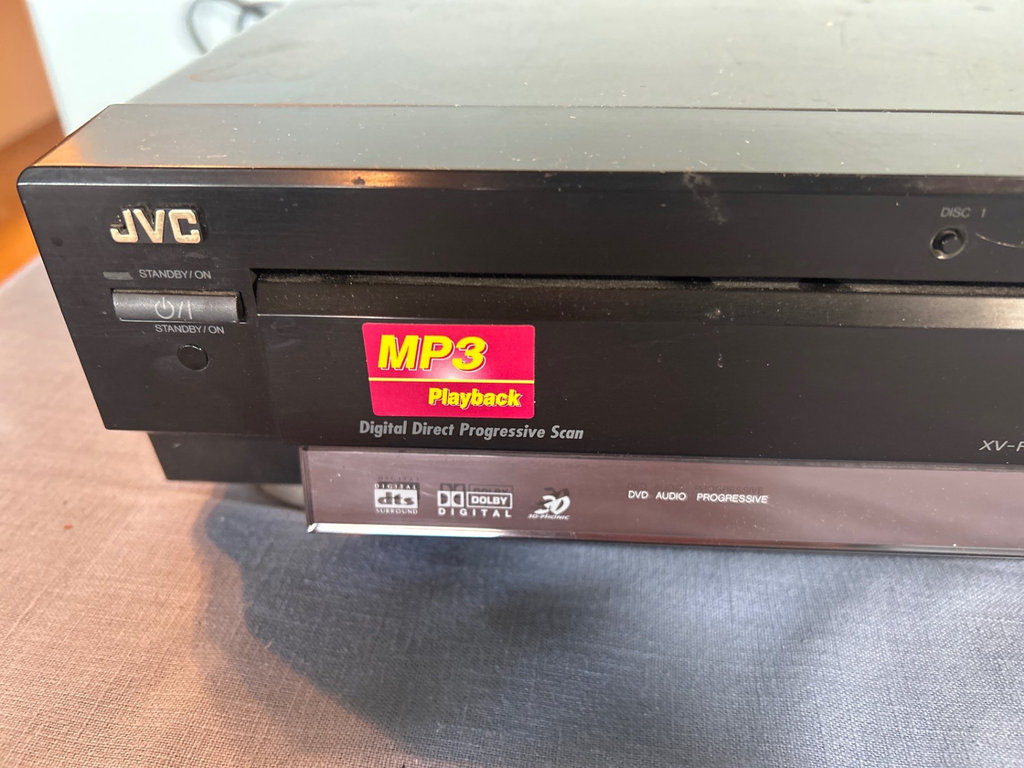Vintage Stereo, JVC MP3 player, Bose speakers  - image 7 of 11