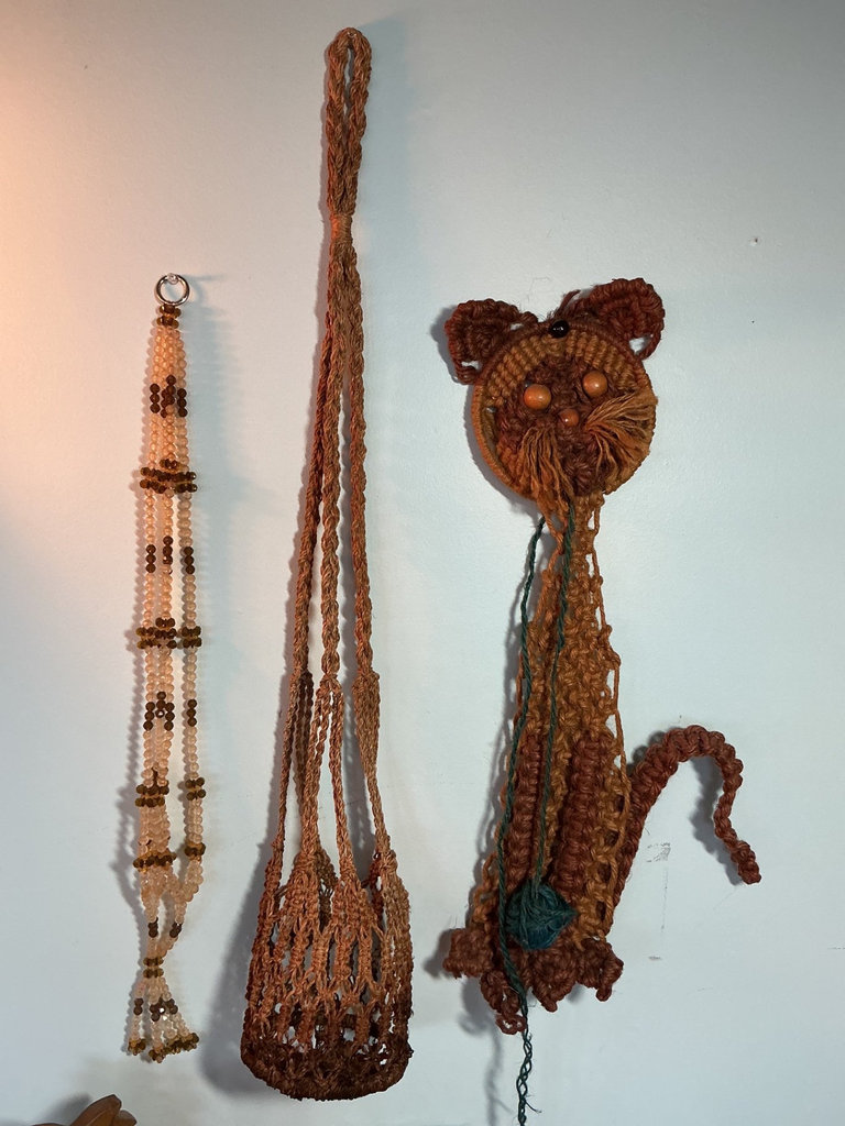 Assorted decorative home items and figurines - image 4 of 7