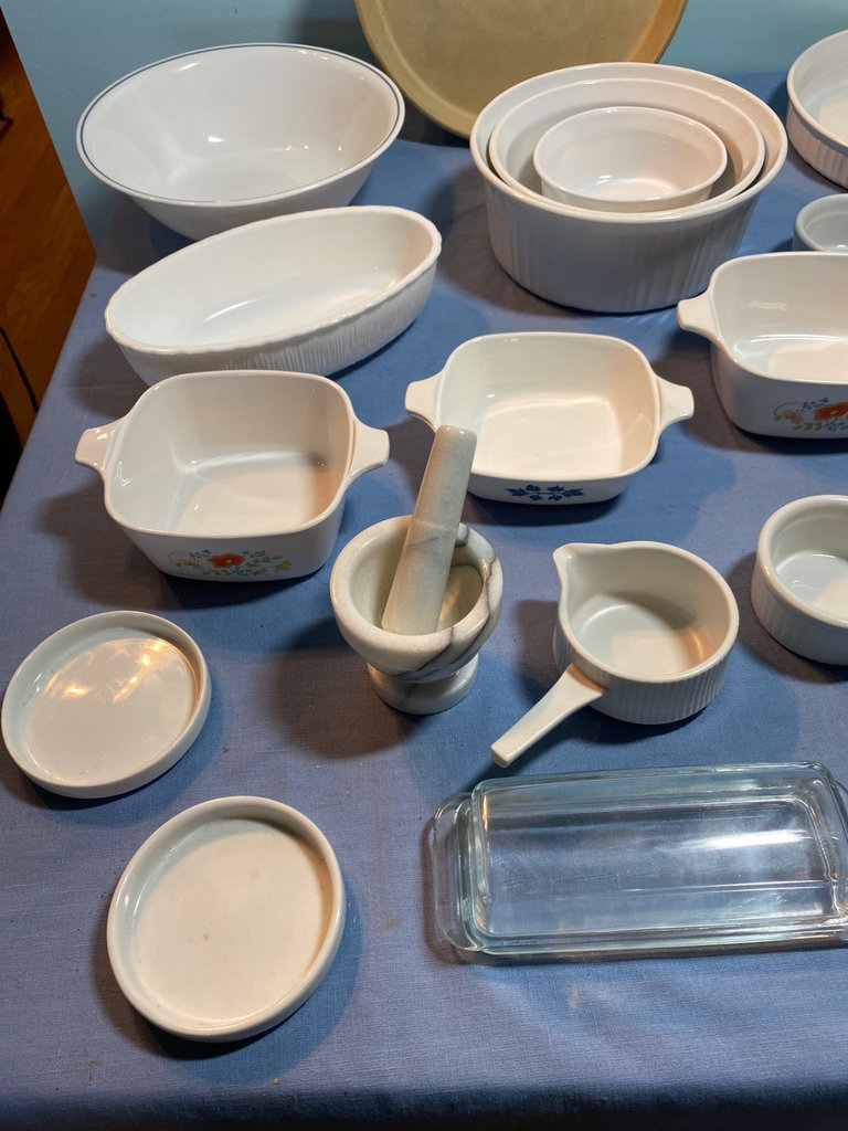 White CorningWare bakeware assortment - image 4 of 6