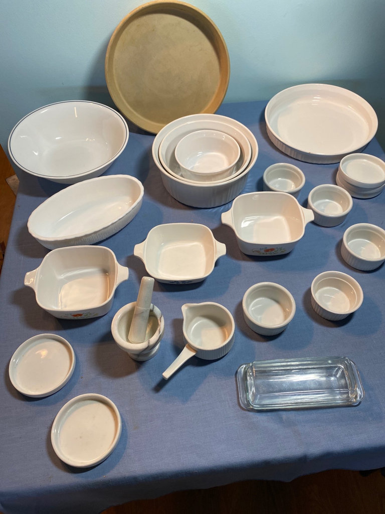 White CorningWare bakeware assortment - image 1 of 6