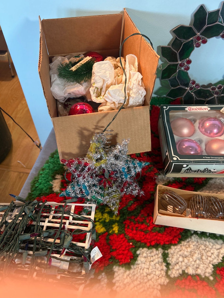 Vintage Christmas Decor - image 7 of 10