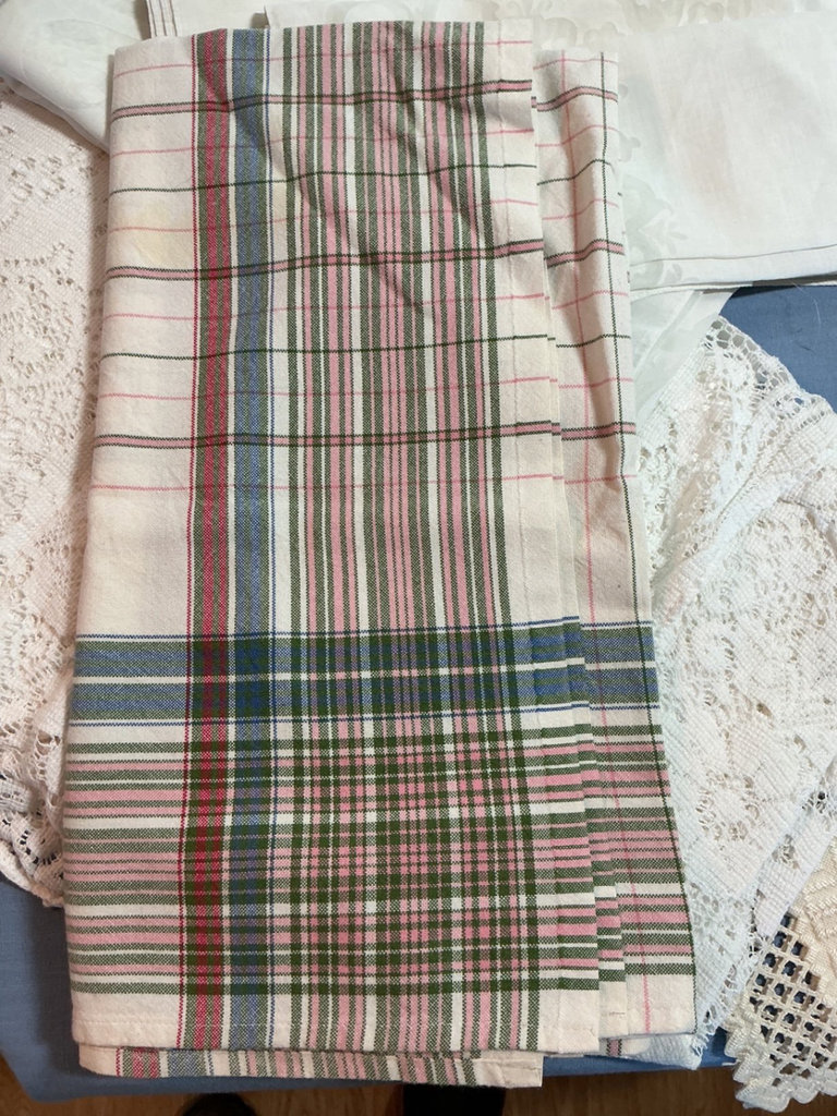 Assorted linen textiles: lace, embroidery, and plaid fabric - image 4 of 6