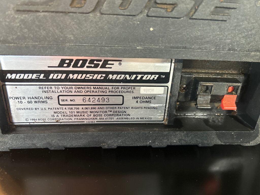 Vintage Stereo, JVC MP3 player, Bose speakers  - image 3 of 11