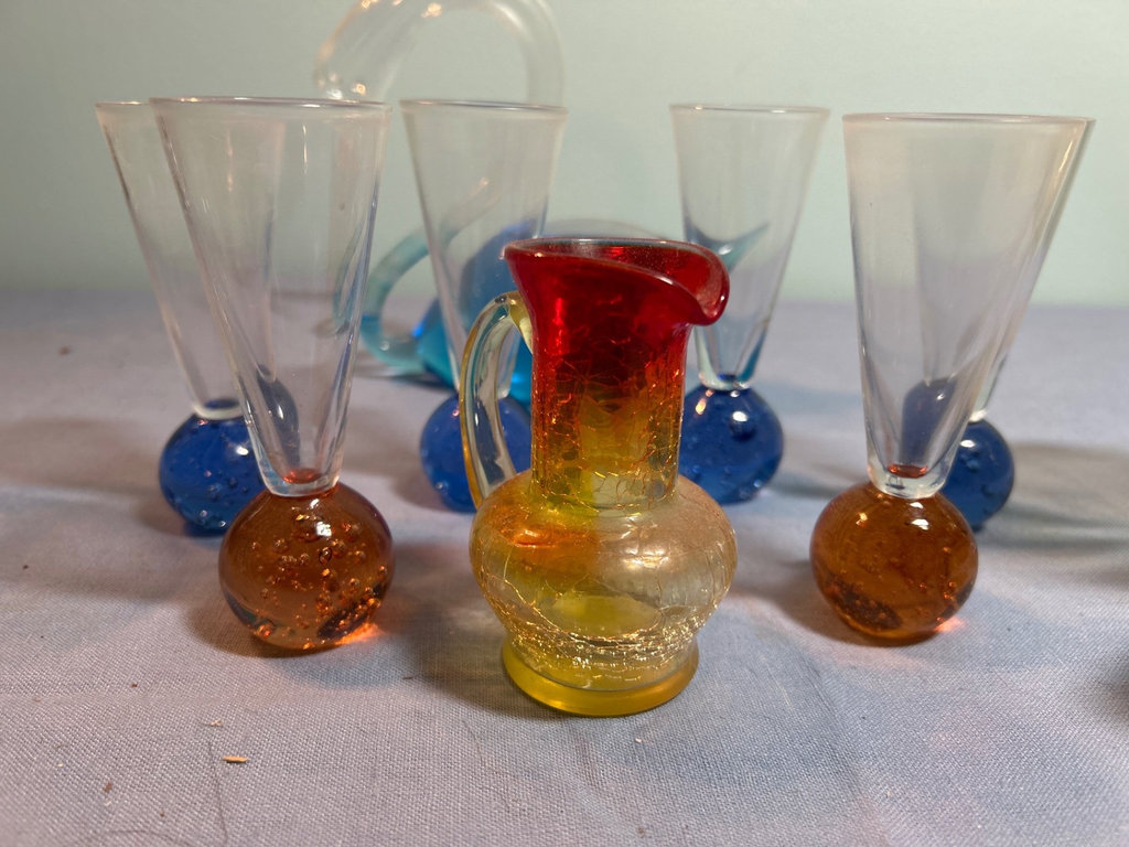 Assorted glassware and decorative glass sculptures - image 2 of 9