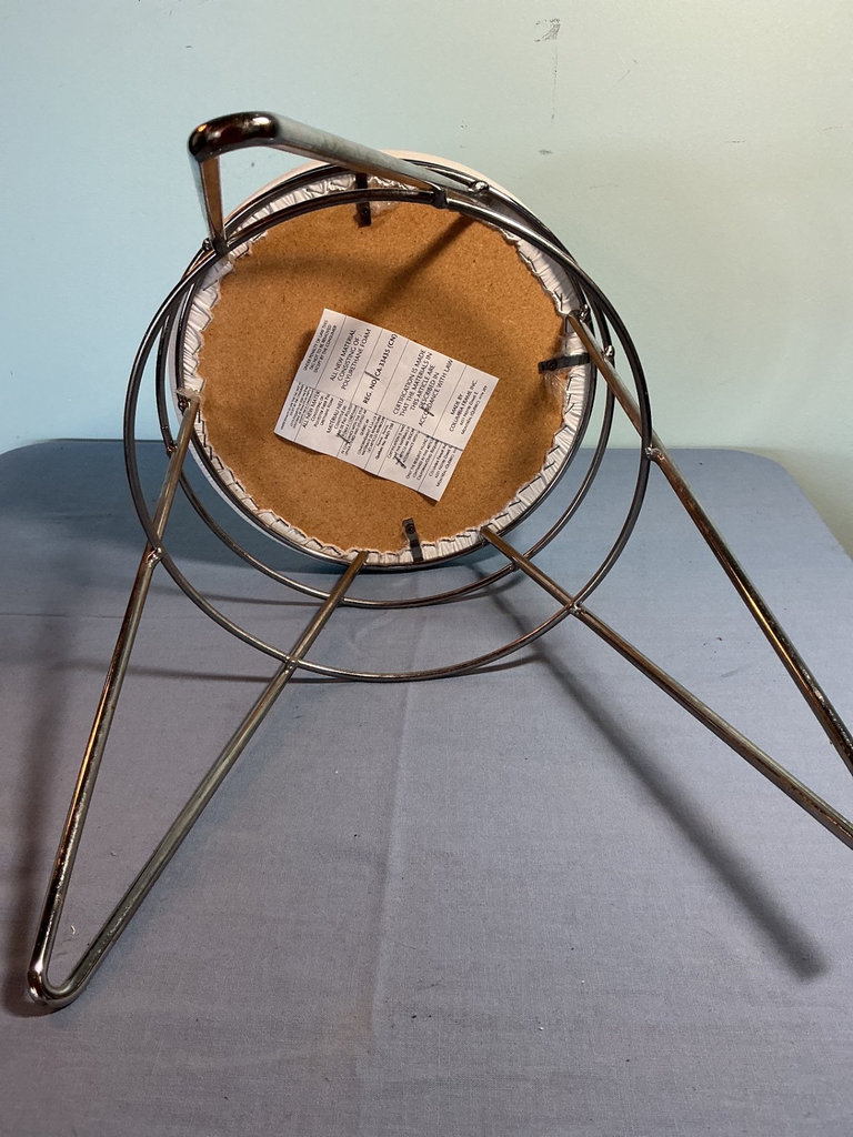 Vanity Stool and Bathroom Accessories - image 4 of 5