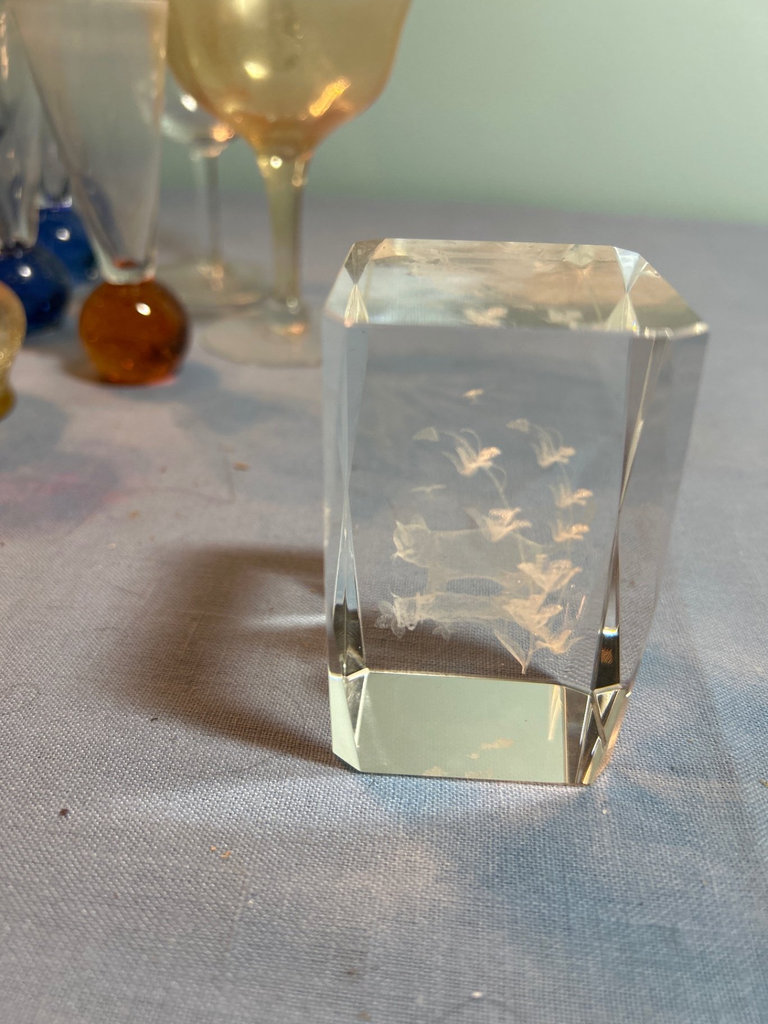 Assorted glassware and decorative glass sculptures - image 6 of 9