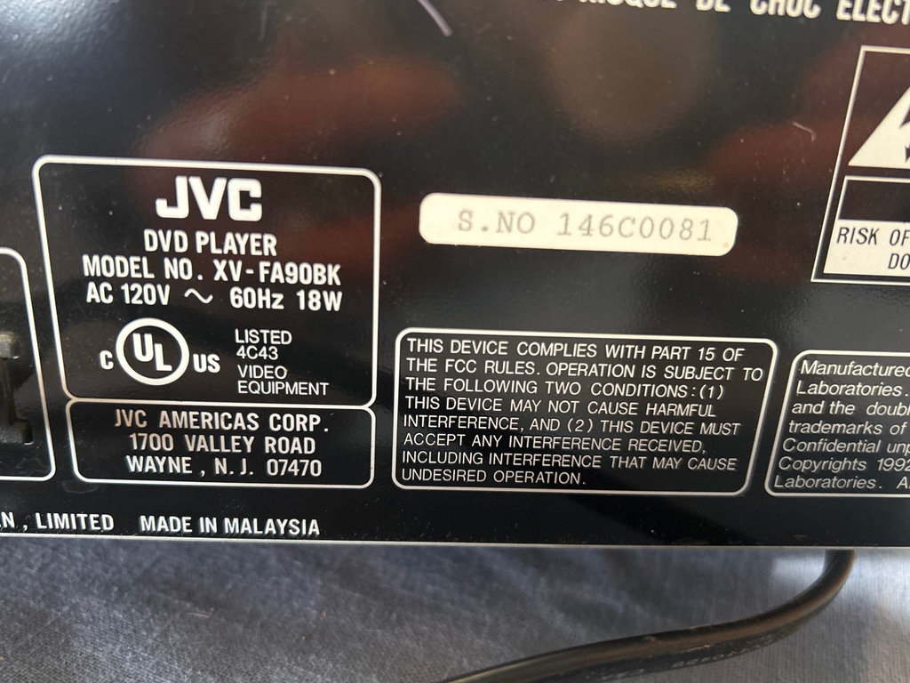 Vintage Stereo, JVC MP3 player, Bose speakers  - image 8 of 11