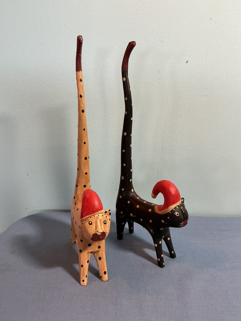 Cat-themed figurines and decor collection - image 2 of 7