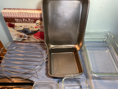 Assorted Pyrex & aluminum Bakeware and Kitchen Tools - Image 1 of 5