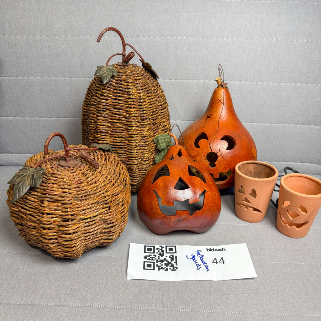 Farmhouse Halloween Decor - image 1 of 13