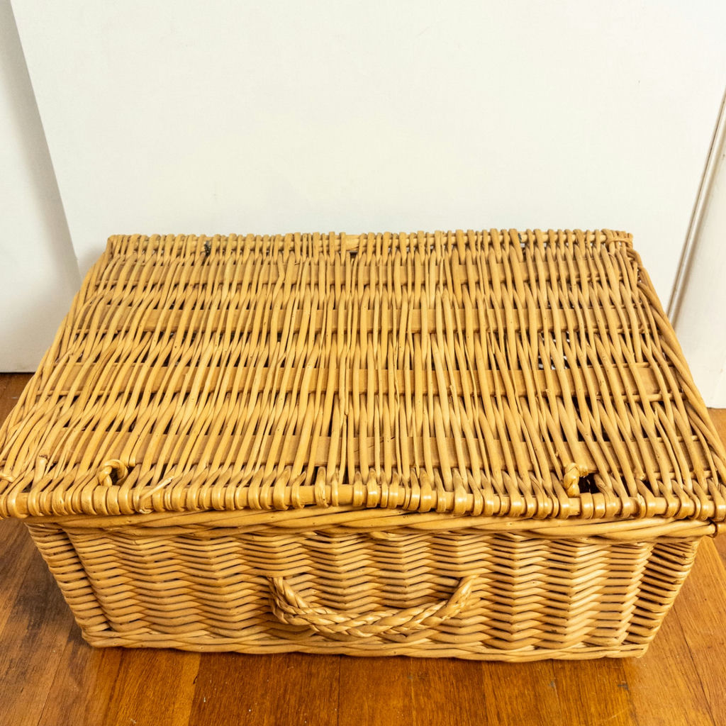Vintage Wicker Lidded Hampers Stack, Set of 3 - image 11 of 14