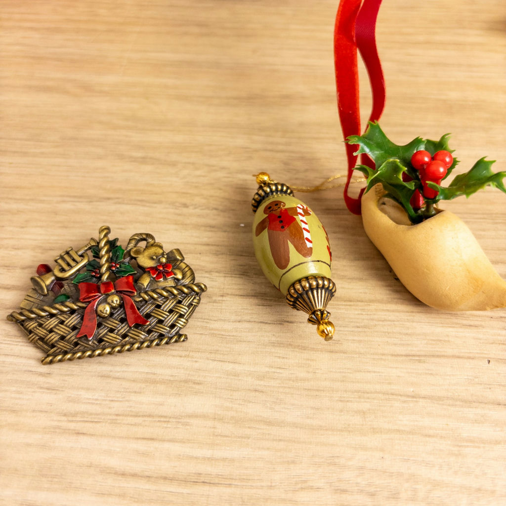 Vintage Folk Christmas - image 3 of 13