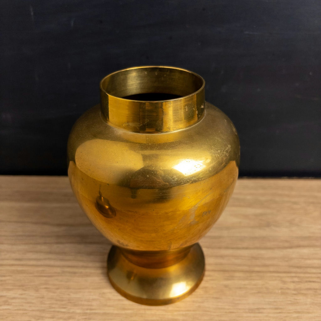 Traditional Blue and White and Brass Decor - image 18 of 19