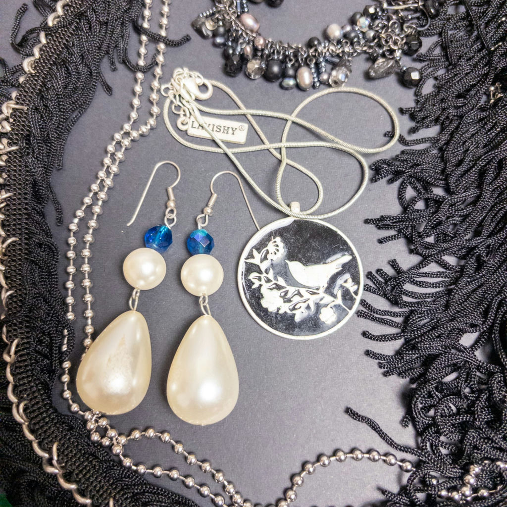 Boutique and Artisan Costume Jewelry - image 2 of 13