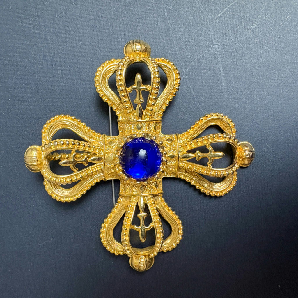 Vintage Crown Brooches - image 8 of 15