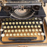 1930s Royal Model P Portable Typewriter - thumbnail 2 of 11