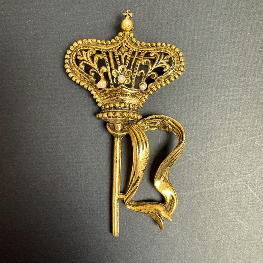 Vintage Crown Brooches - image 6 of 15