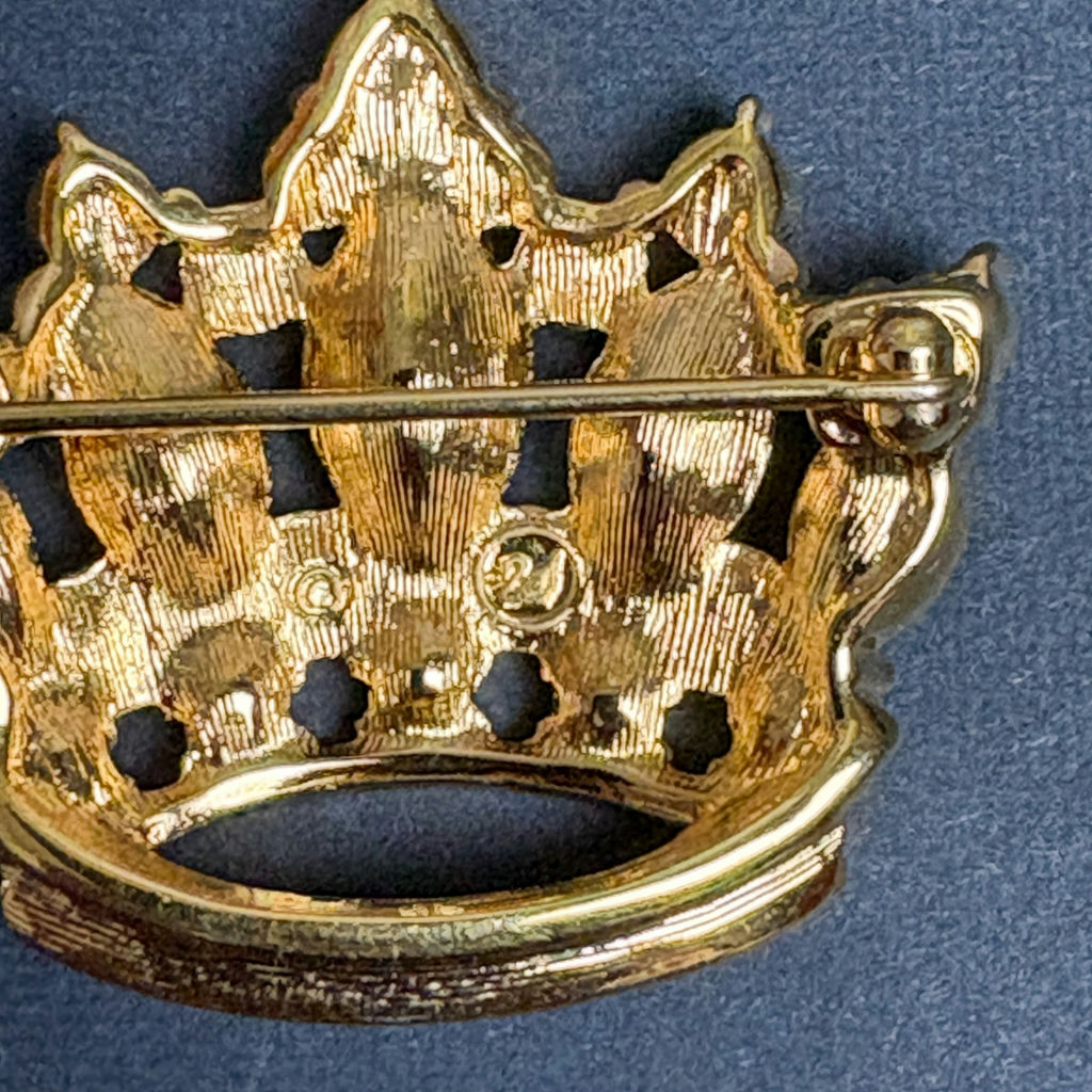 Vintage Crown Brooches - image 3 of 15