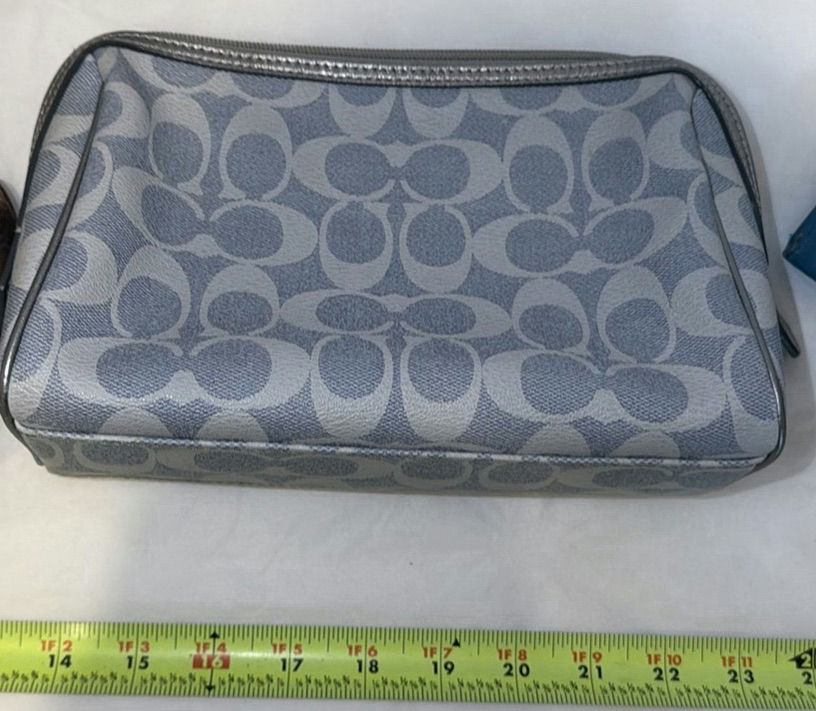 Handbags and Clutch Wallet - image 2 of 4
