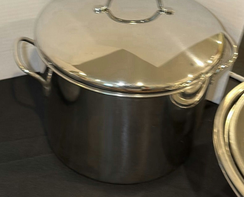 Metal Mixing Bowls and Stock Pots with Lids - image 3 of 5