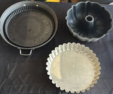 Assorted Cake and Baking Pans - thumbnail 3 of 4