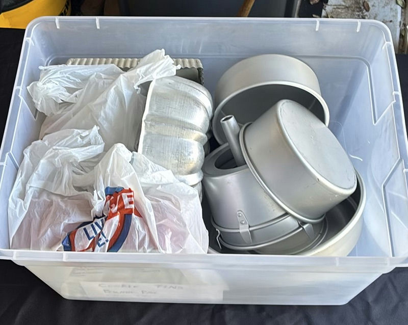 Assorted Cake and Baking Pans - image 1 of 4
