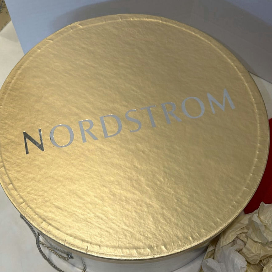 Tess McGuire Hatmaker Hat and Red Berets with Nordstrom Hat Box - image 4 of 7