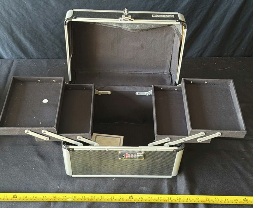 MEHAZ Locking Cosmetic Storage Case - image 1 of 5