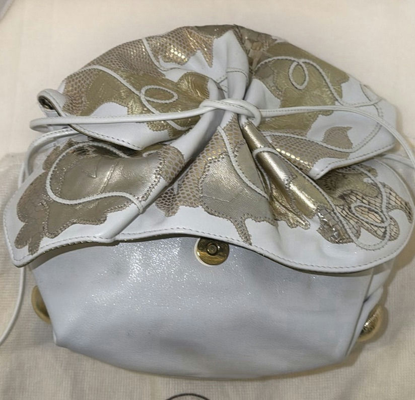 Carlos Falchi White and Gold Handbag with Red Heart Keychain - image 4 of 6