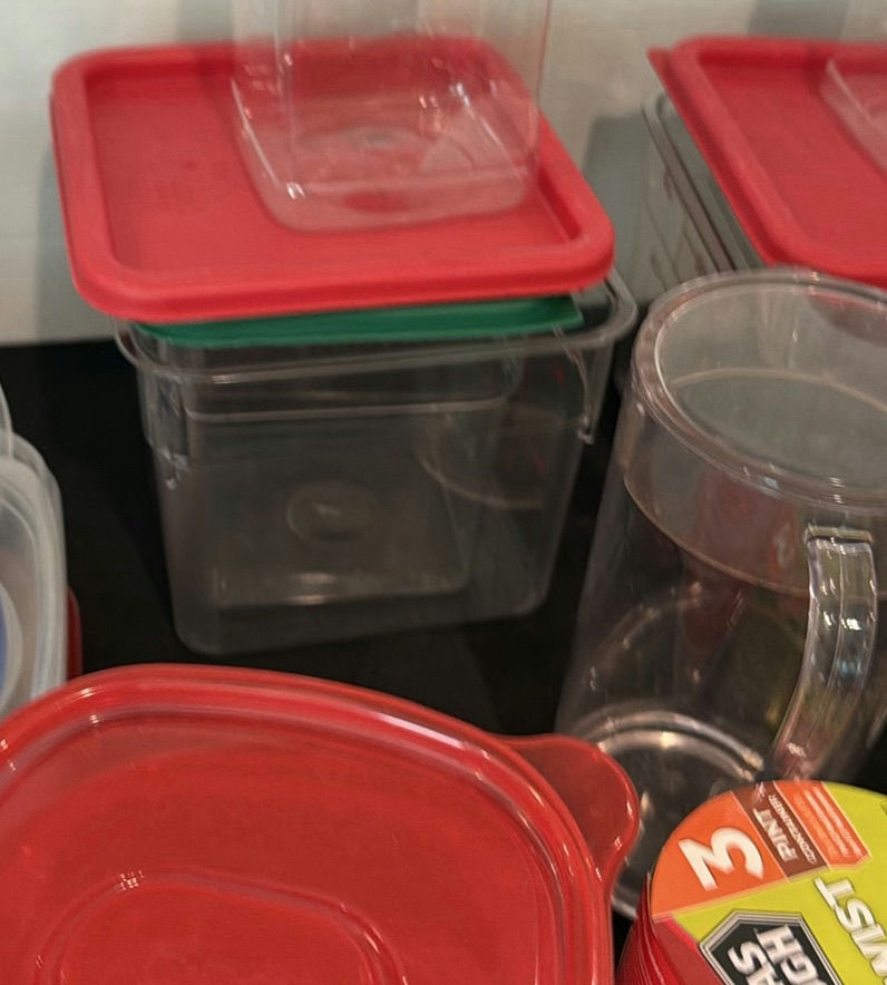 Plastic Food Storage Containers, Pitchers, and Canisters - image 5 of 6