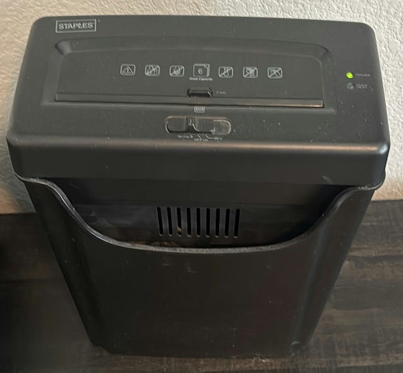 HP Envy Photo 7858 Printer and Staples Paper Shredder - image 5 of 7