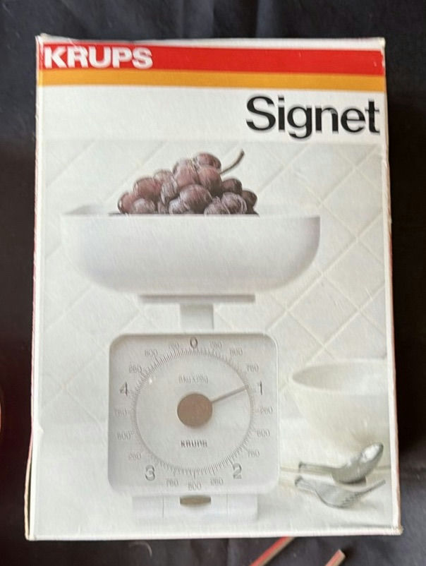 KRUPS Signet Kitchen Scale and Assorted Metal Cutter Sets - image 2 of 6