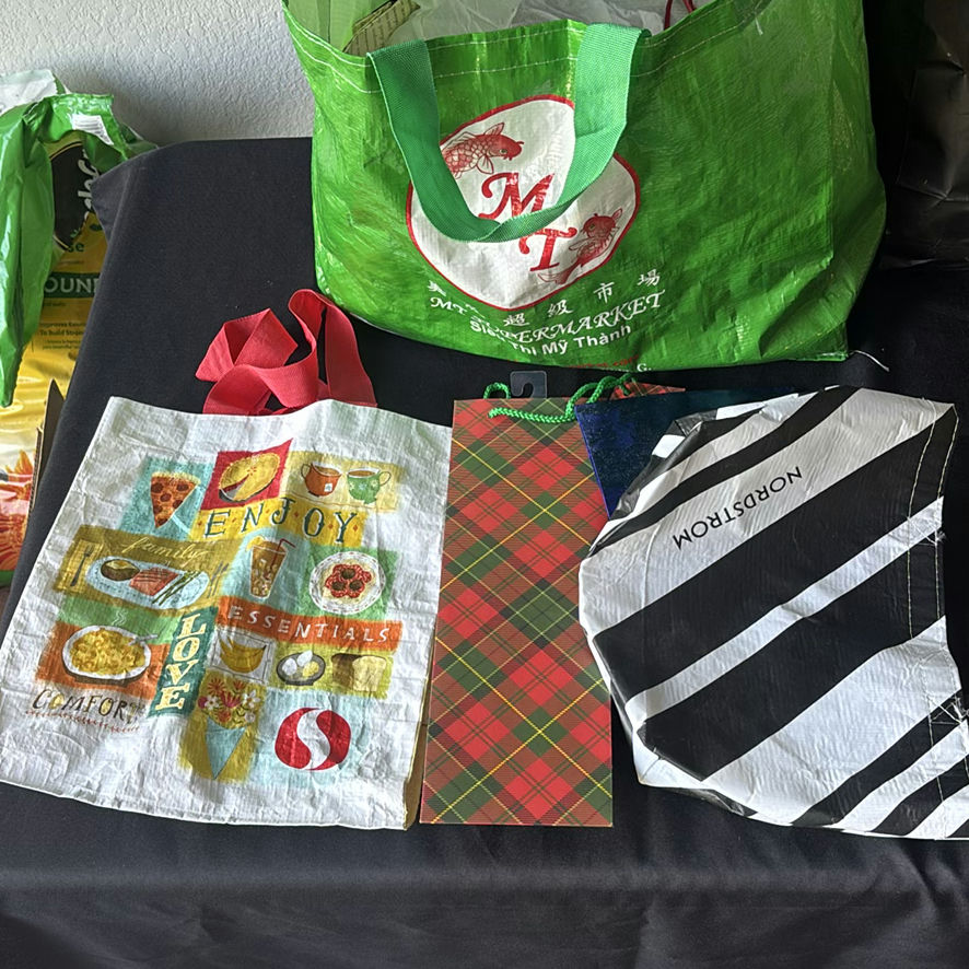Assorted Reusable Bags - image 10 of 14