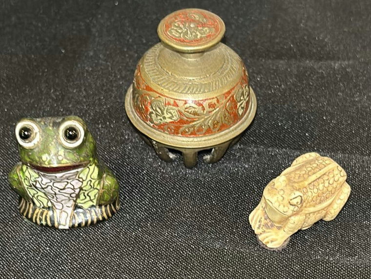 Assorted Decorative Figurines and Carved Ornaments - image 7 of 7