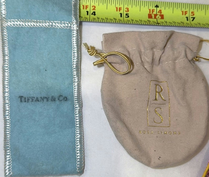Assorted Designer and Brand Jewelry and Accessory Pouches - image 5 of 6