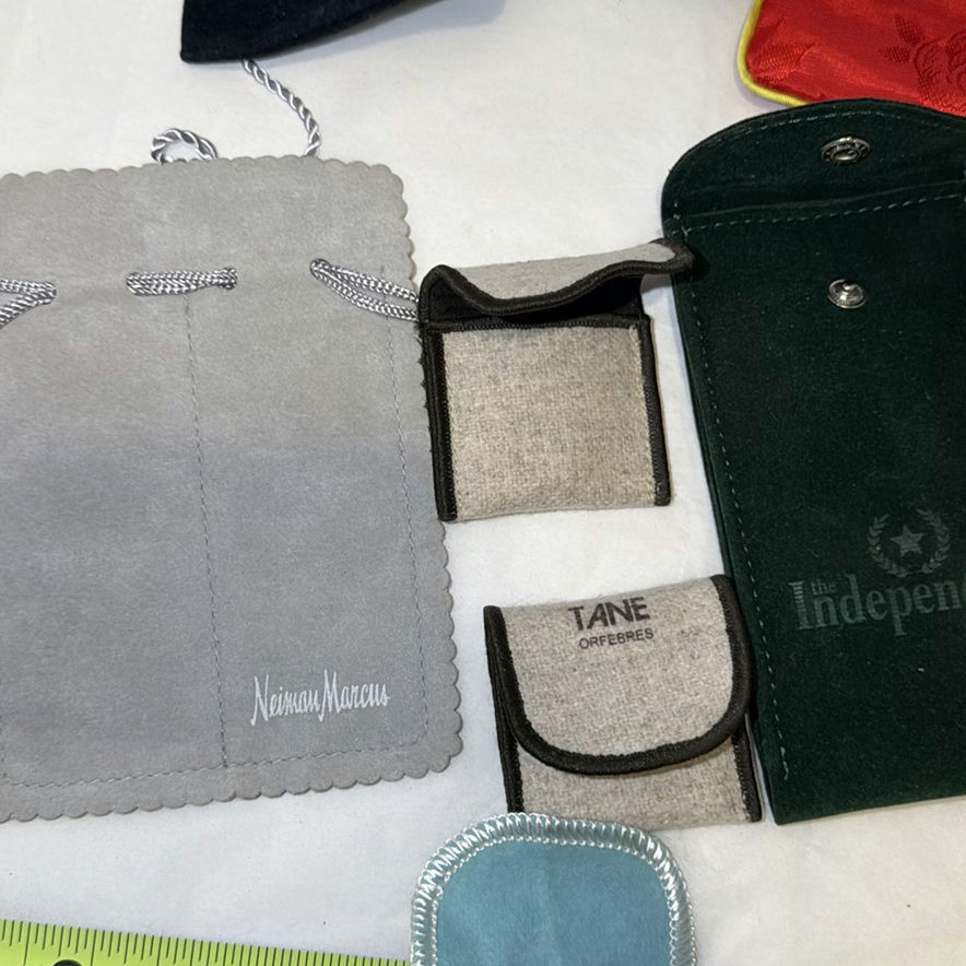 Assorted Designer and Brand Jewelry and Accessory Pouches - image 4 of 6