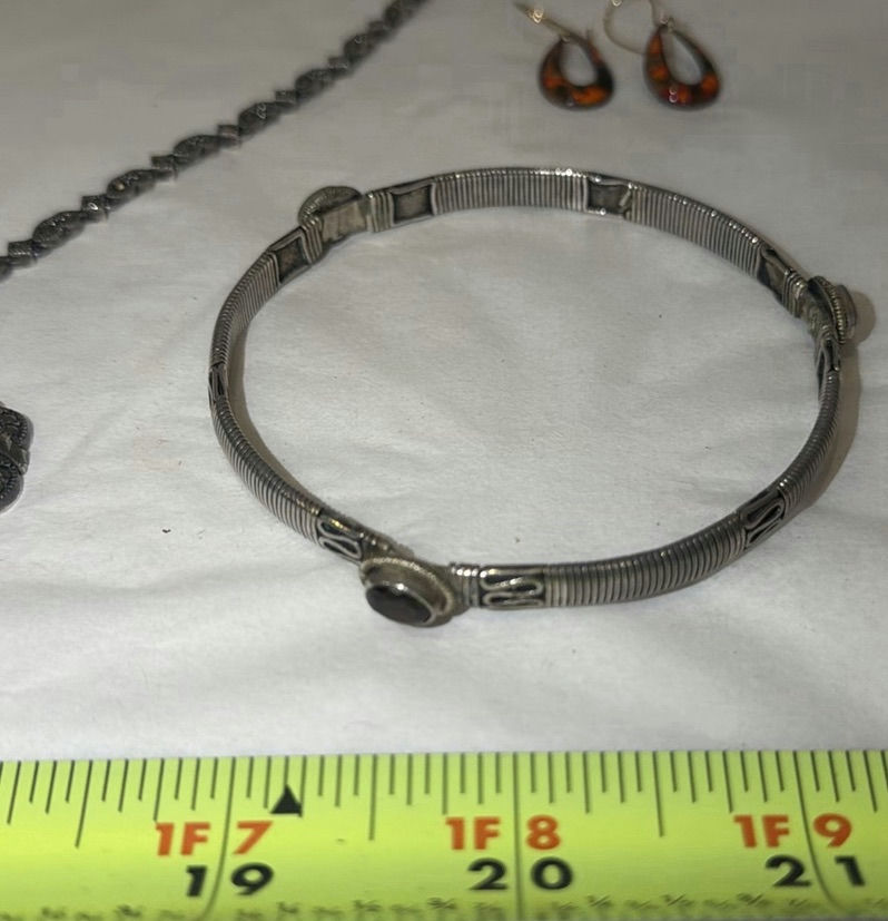 Assorted Jewelry Lot Including Necklaces, Bracelets, Earrings, and Rings - image 3 of 7