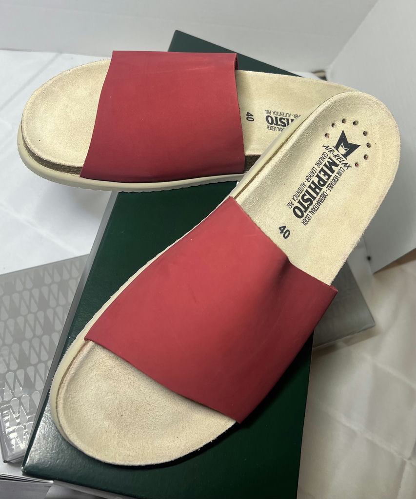 Mephisto Hanny Red Slide Sandals Size 40 - image 5 of 5
