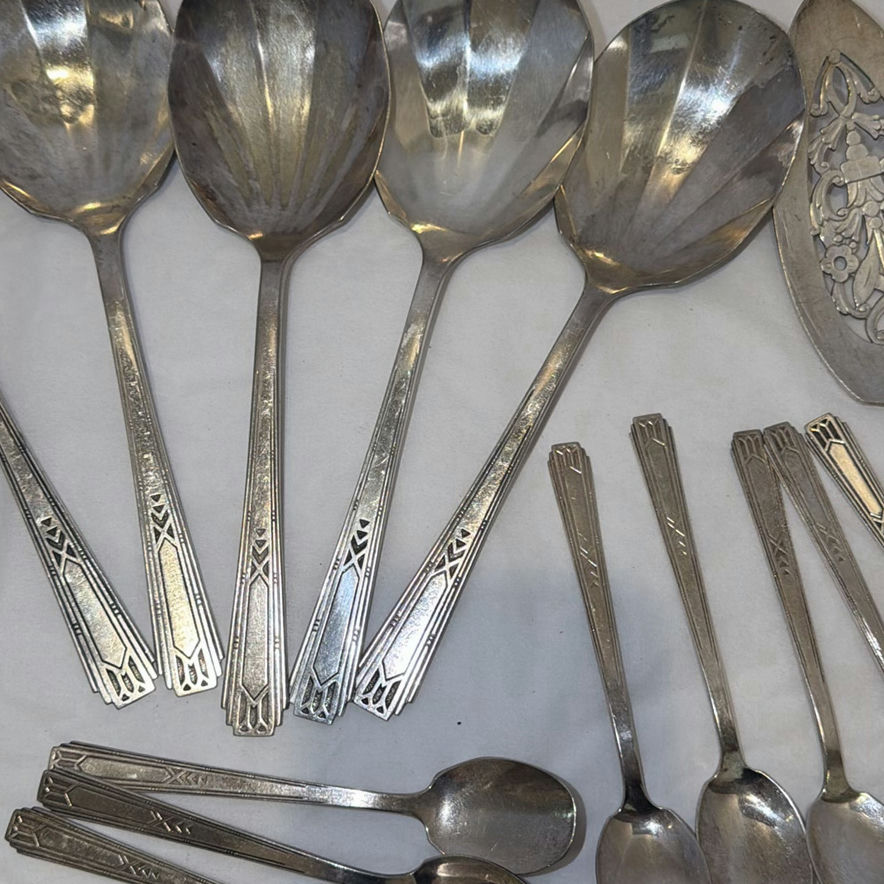 Silver-Tone Serving Utensils and Spoon Set - image 8 of 9