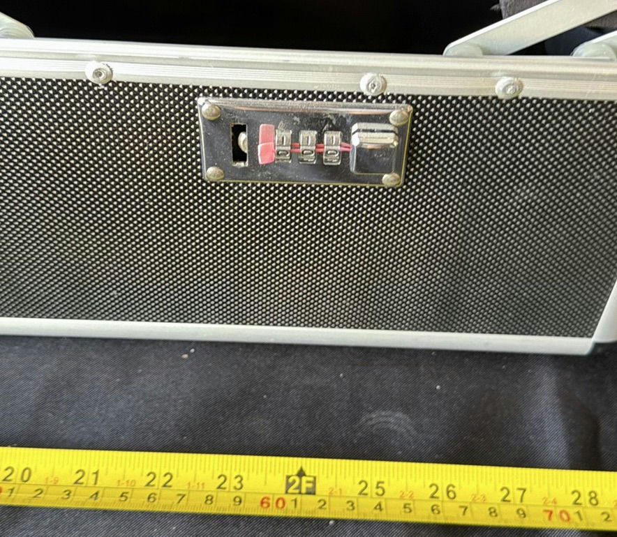 MEHAZ Locking Cosmetic Storage Case - image 2 of 5