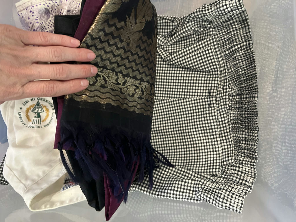 Women's Sweaters, Cardigans, and Shawls Assorted Brands - image 7 of 11