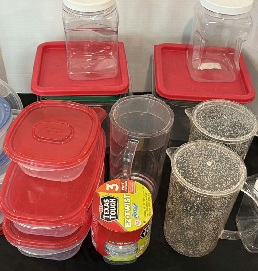 Plastic Food Storage Containers, Pitchers, and Canisters - image 1 of 6