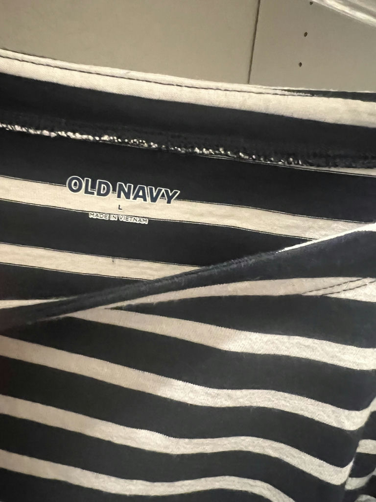 Vince Camuto and Old Navy Women's Tops - image 9 of 9