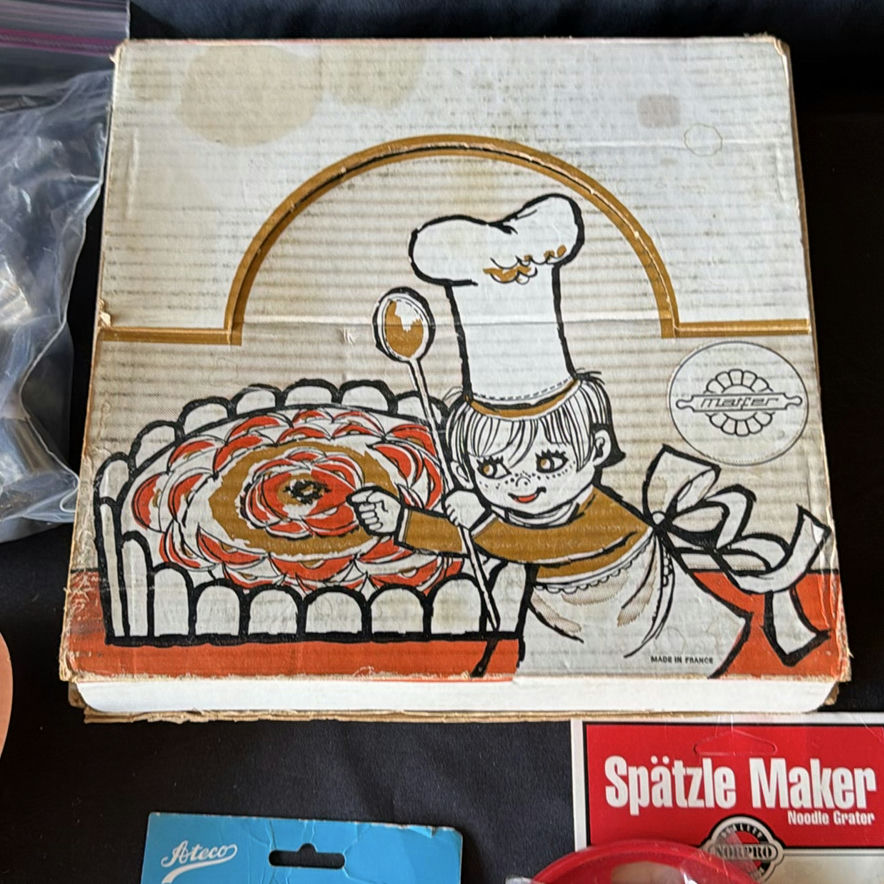 Assorted Baking and Kitchenware Items - image 5 of 6
