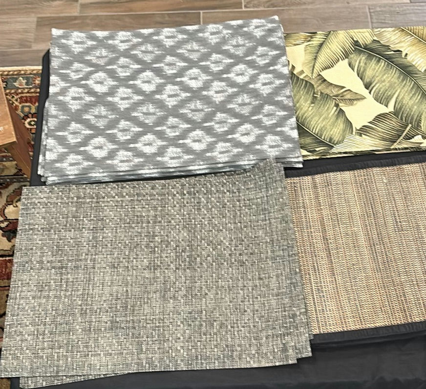 Assorted Placemats and Hexagonal Decorative Trays - image 1 of 4