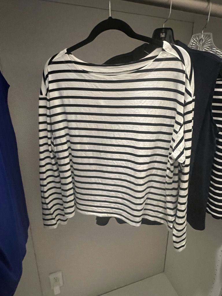 Vince Camuto and Old Navy Women's Tops - image 4 of 9
