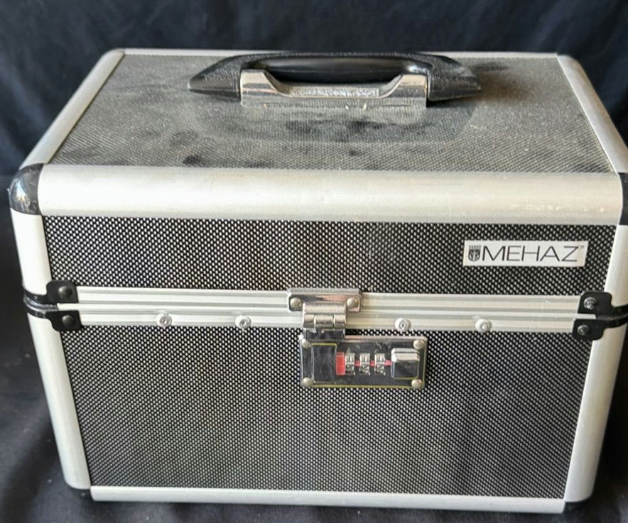 MEHAZ Locking Cosmetic Storage Case - image 4 of 5
