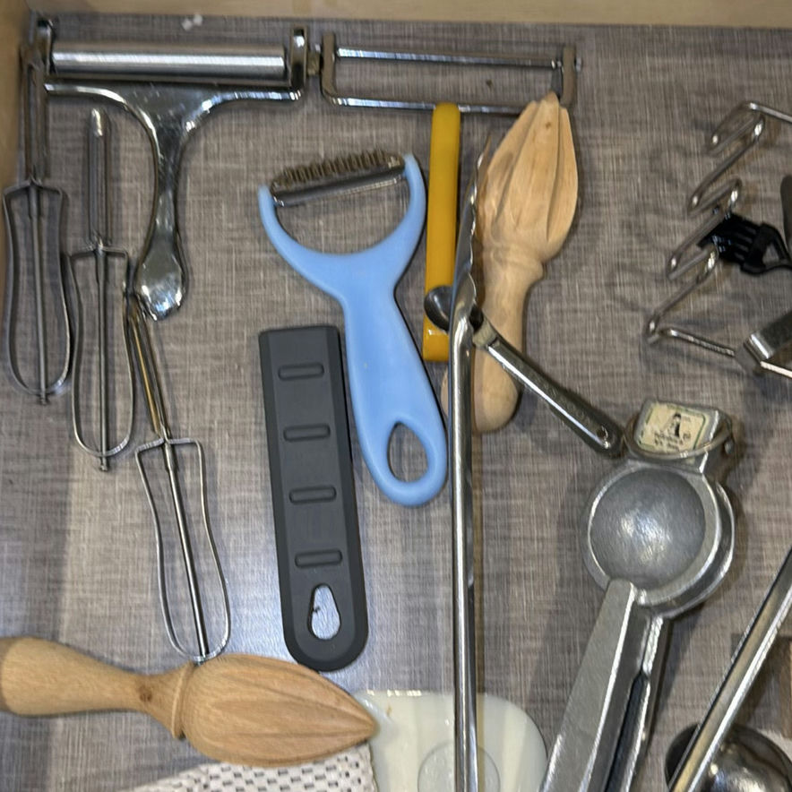 Assorted Kitchen Utensils and Cooking Tools - image 2 of 5