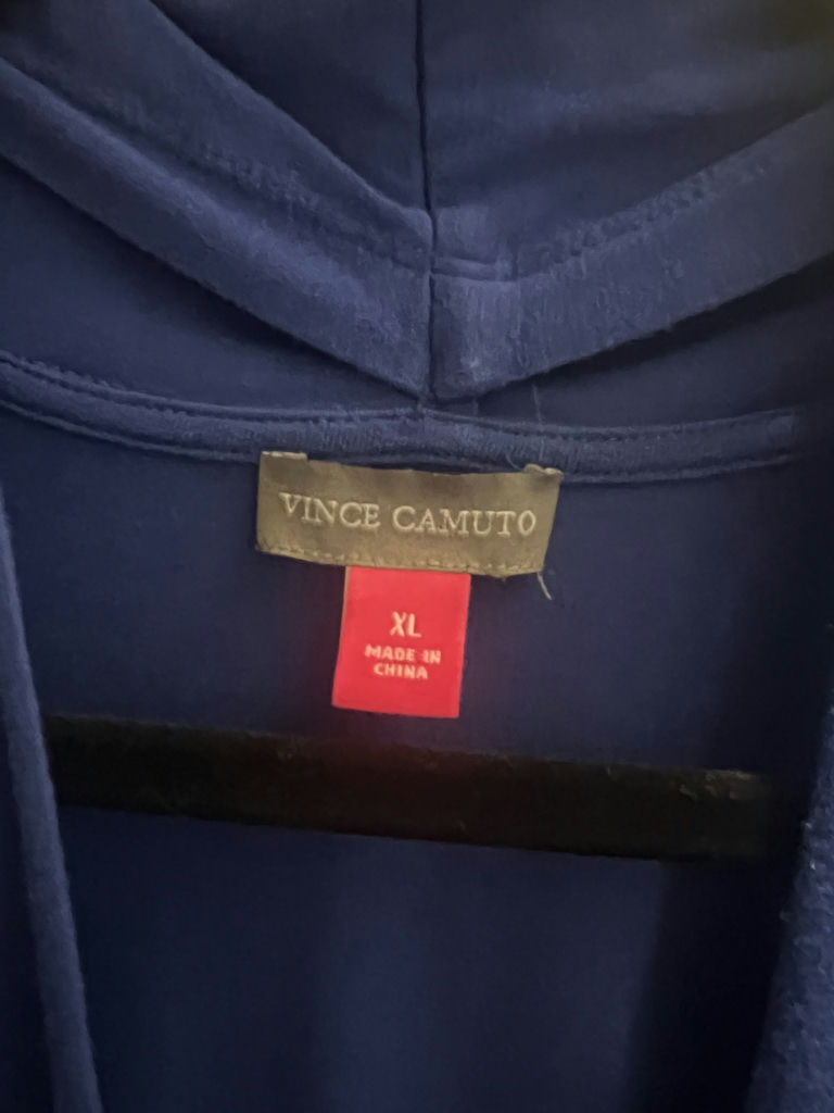 Vince Camuto and Old Navy Women's Tops - image 3 of 9
