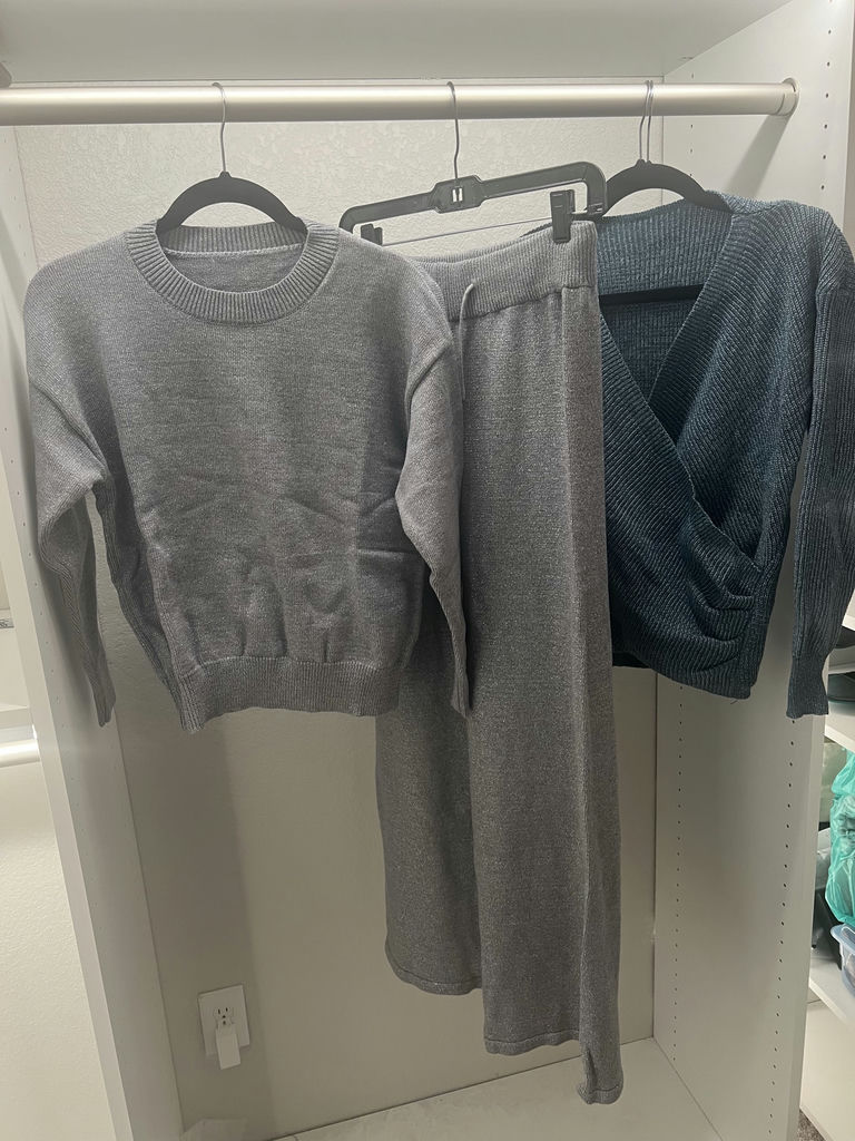Ke Lan Fen Knit Sweater Set and Wrap Sweater - image 5 of 8
